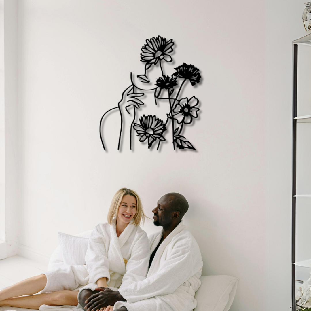 وجه المرأة والزهرة